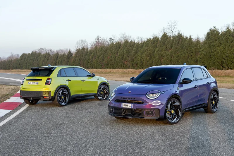 Abarth 600e: krachtigste elektrische sportwagen met 280 pk en mechanisch sperdifferentieel