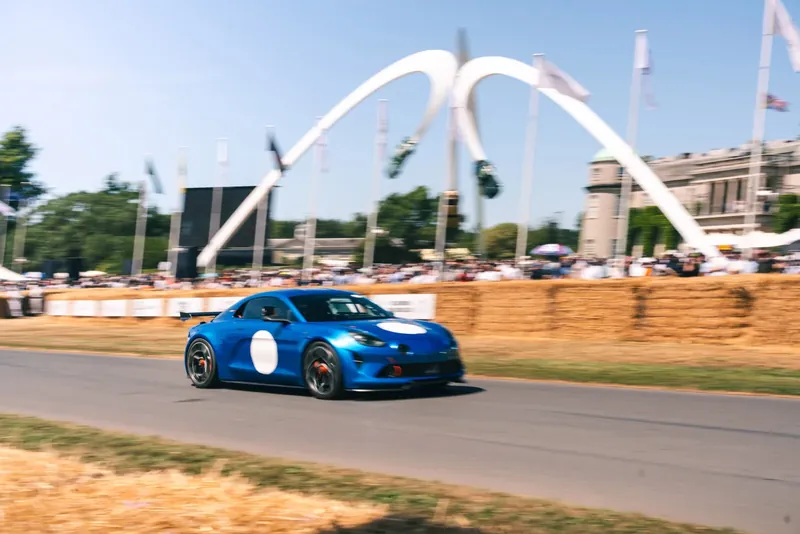 Alpine A110 Future beleeft publieksdebuut op de Goodwood-heuvelklim