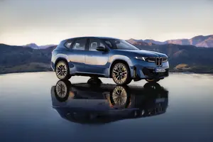 BMW iX3 pakt vijf Euro NCAP-sterren onder de nieuwe, strengere veiligheidsnorm