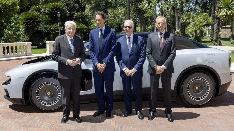 Ferrari Luce officieel getoond aan president Mattarella