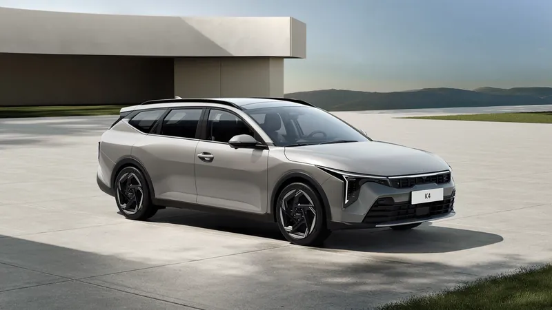 Kia K4 Sportswagon: ruime en sportieve stationwagon tussen C- en D-segment