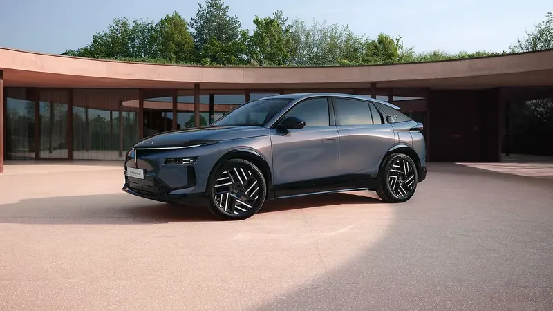Nieuwe Lancia Gamma komt naar Nederland met 375 pk en 740 km range