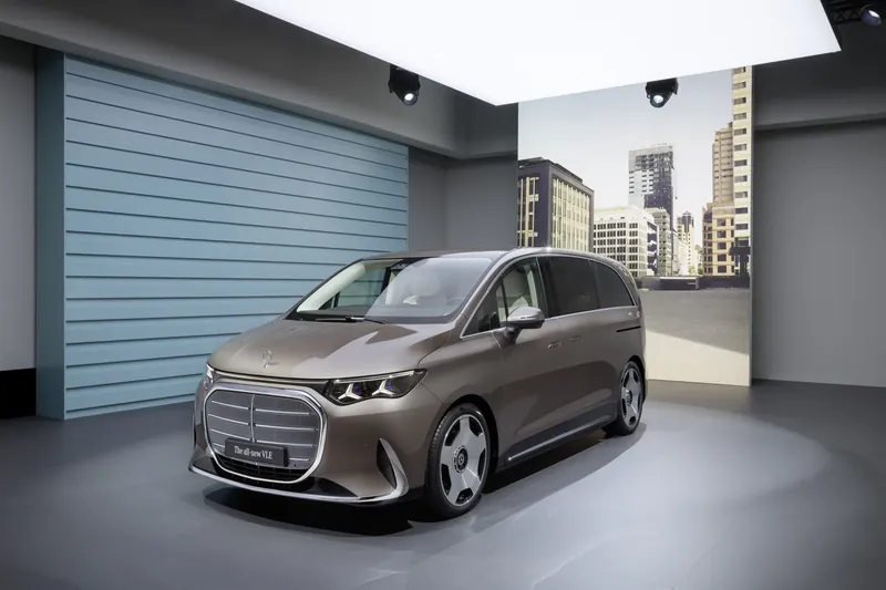 Mercedes-Benz VLE opent nieuw elektrisch tijdperk voor luxe ruimtewagens
