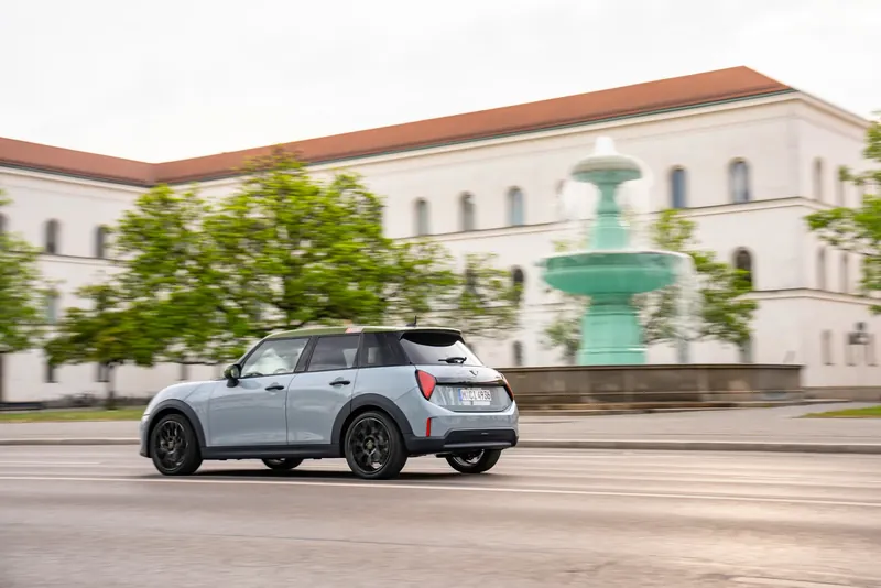 MINI Paul Smith Edition voor Cooper, 5-Deurs en Cabrio