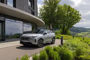 Peugeot E-3008 en E-5008 Dual Motor: vierwielaandrijving met 325 pk