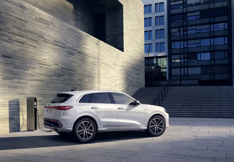 Audi Q5 e-hybrid quattro interieur met digitale cockpit